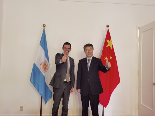 Vice President Li Jie Meets with Argentine Ambassador